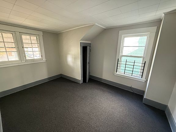 4th image of 111 Durham Ave