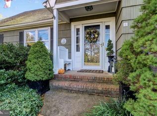 4 Lori Dr, Somerville, NJ 08876