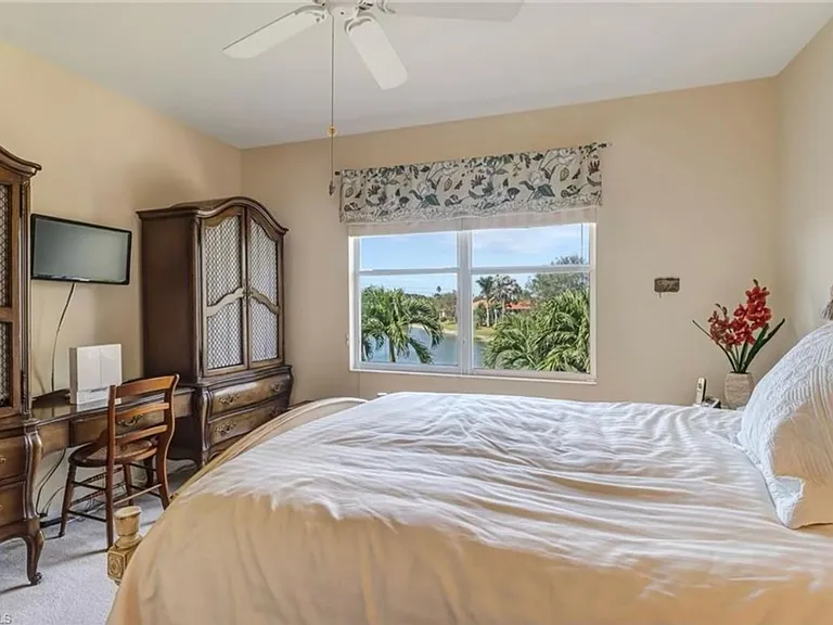 1041 Jardin Dr — Photo 10