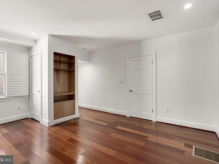 1675 Wisconsin Ave NW — Photo 19