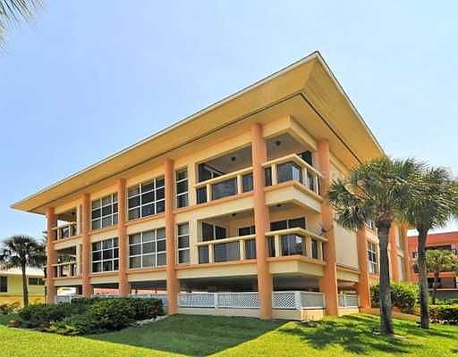 2nd image of 109 Garfield Dr Unit 301