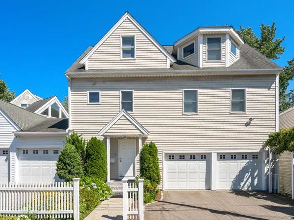 76 Canal St, Medford, MA 02155