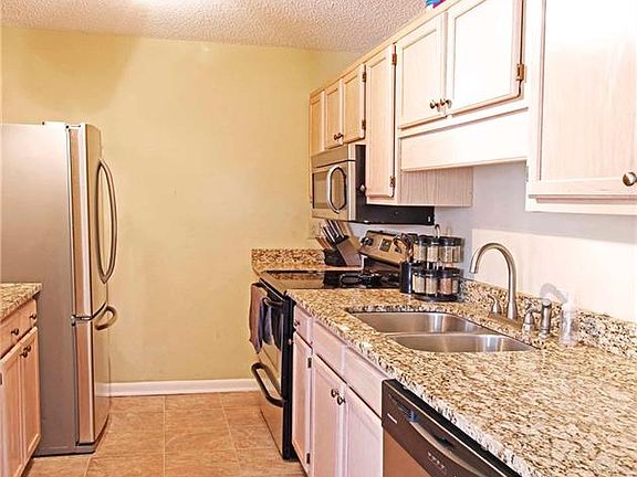 4th image of 1861 Grand Bay Dr
