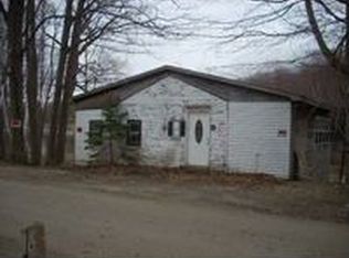 82 Lake Shore Dr, Cheshire, MA 01225