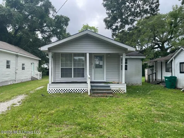 4036 W Pine St, Moss Point, MS 39563