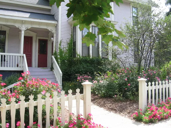 844 W Huron St APT 2, Ann Arbor, MI 48103