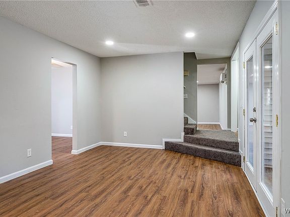 4th image of 5300 Woodland Trce
