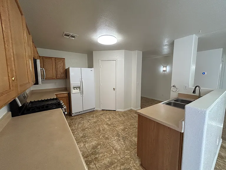 7399 W Solano Dr S — Photo 9