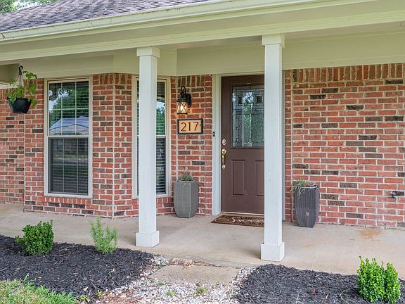 4th image of 217 Windridge Dr