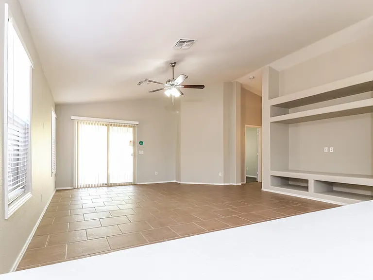 11456 W Sheridan St — Photo 7