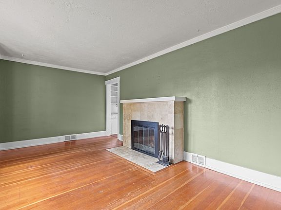 2nd image of 718 N Junett St