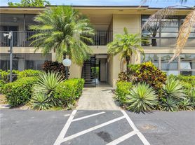 5713 Foxlake Dr, North Fort Myers, FL