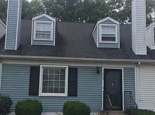 10755 Colonial Woods Way, Louisville, KY 40223