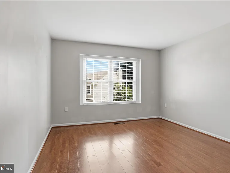 423 Foxridge Dr SW — Photo 31