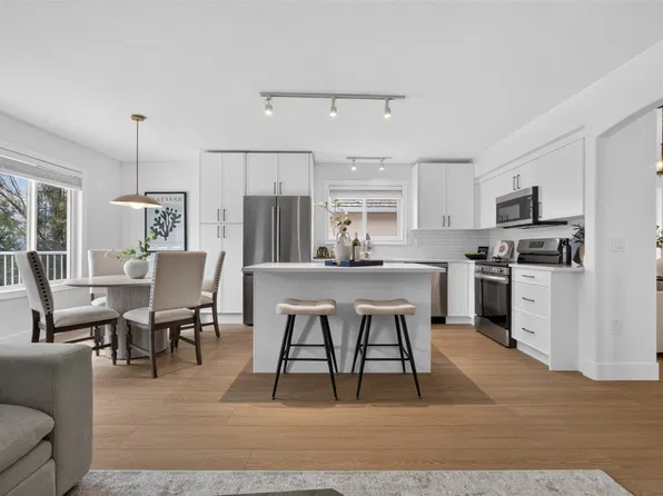 330 Woodwind Ct, Kelowna, BC V1V 2L3