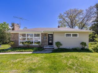 4344 Waterloo Rd, Waterford, MI 48329