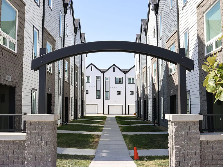 Juniper Row Townhomes — Photo 16