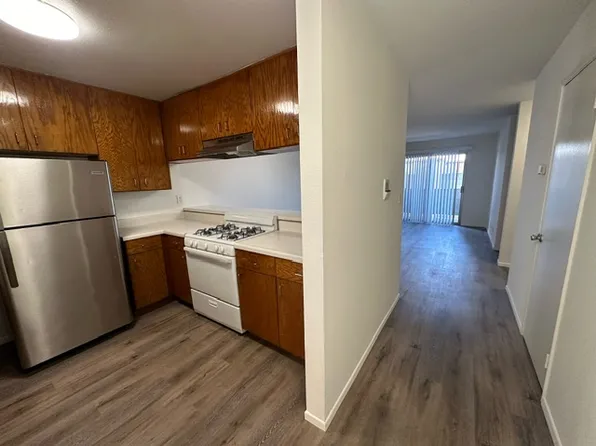 1069 Raymond Ave, Long Beach, CA