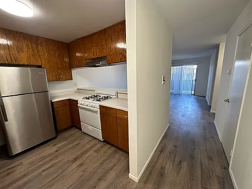 1069 Raymond Ave Photo 1