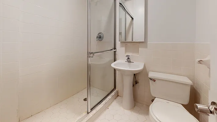 Rented by Bond New York | media 12