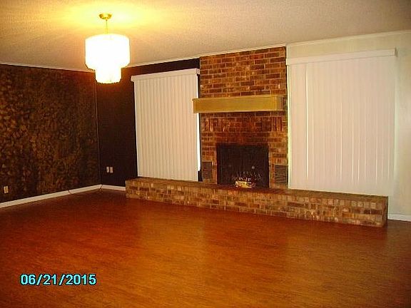 3rd image of 214 Palmer Dr