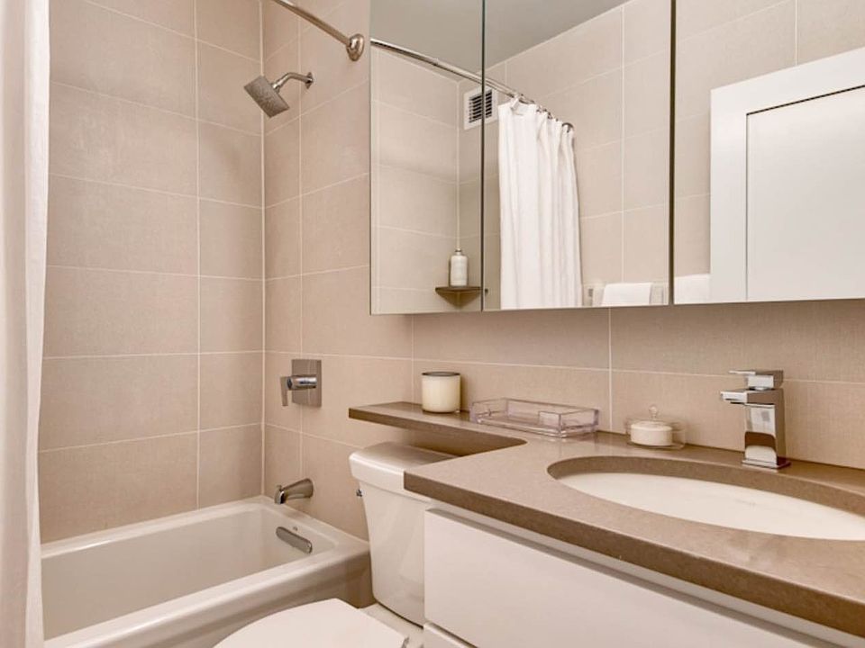 2nd image of 200 E 95th St #20A