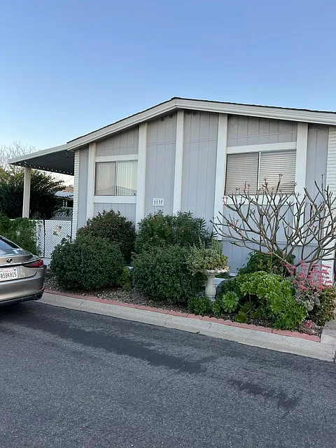 1137 Cambridge Sq