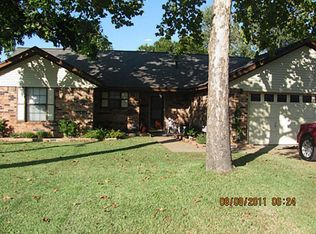 1103 Hemphill Ct, Cleburne, TX 76033