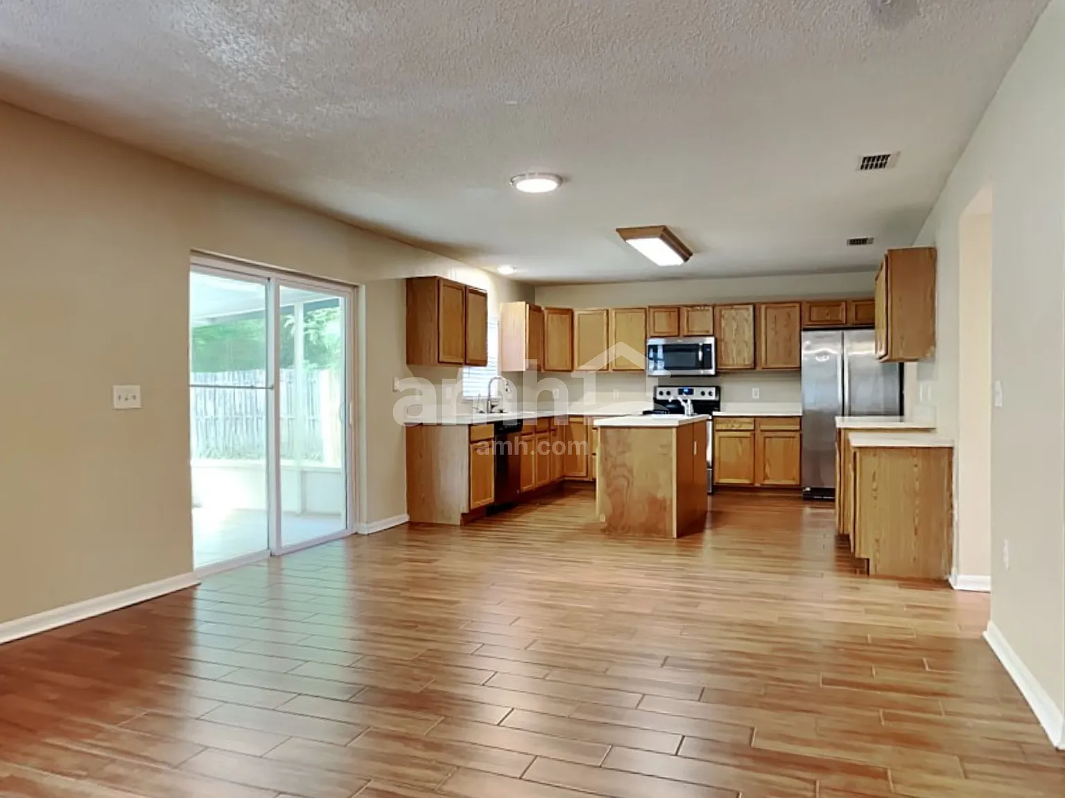 4 bed, 3.5 bath, 2971 sqft, $2,505 — Photo 4