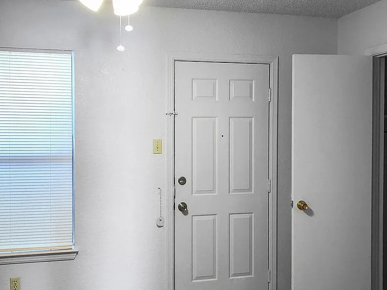 821 N Mesquite St — Photo 12