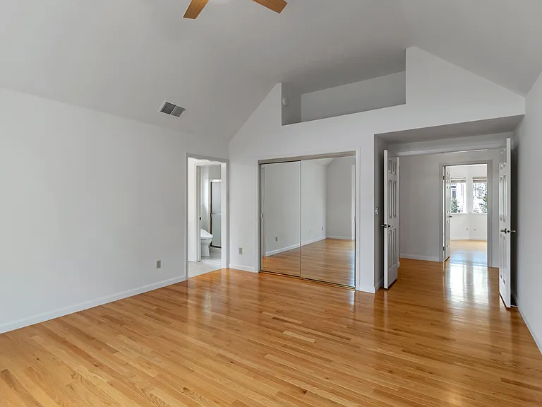 302 Tadley Ct — Photo 33