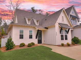648 Village Dr, Opelika, AL 36801