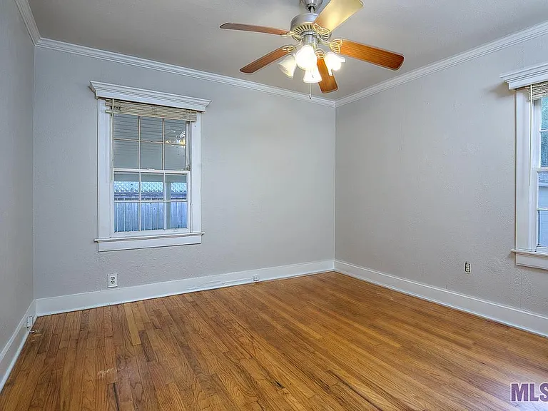 2265 Glasgow Ave — Photo 17