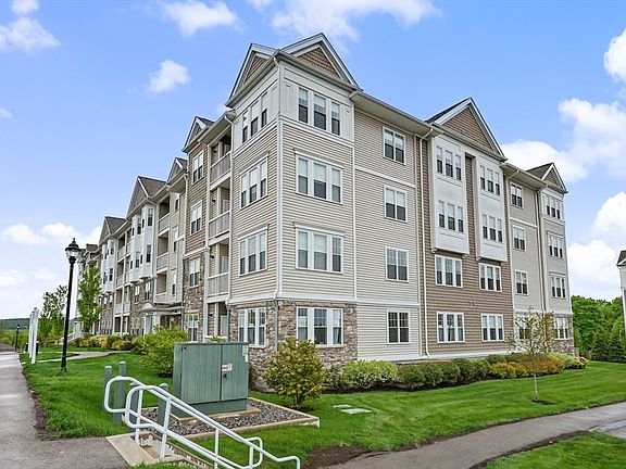 3rd image of 11 Peters Farm Way #409