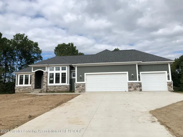 9645 Tobermory Dr, Haslett, MI 48840