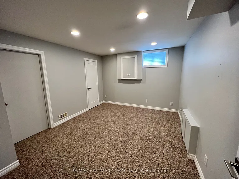 10 Bowman Ave #A — Photo 11