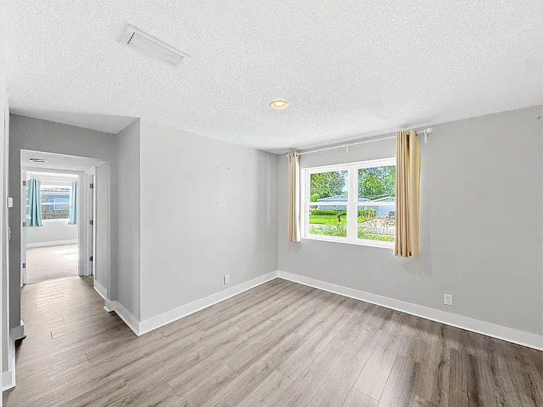 6925 Sans Souci Rd — Photo 5