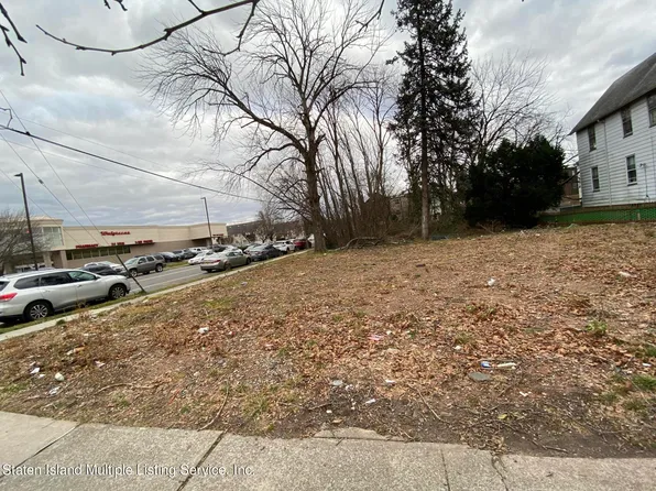 1583 Richmond Ave, Staten Island, NY 10314