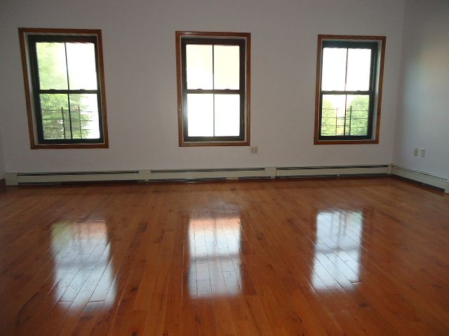 1st image of 420 Carlton Ave #3