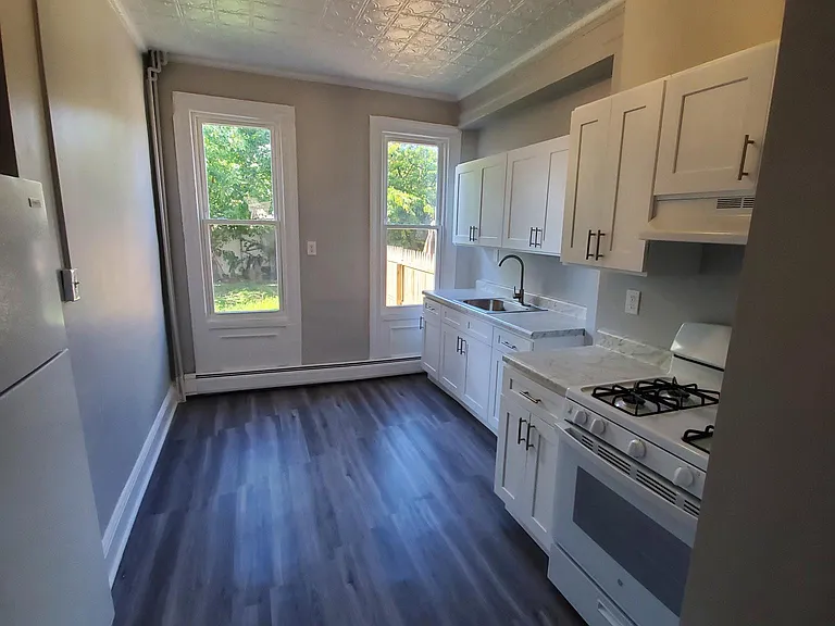 105 Hancock Ave #1 — Photo 1