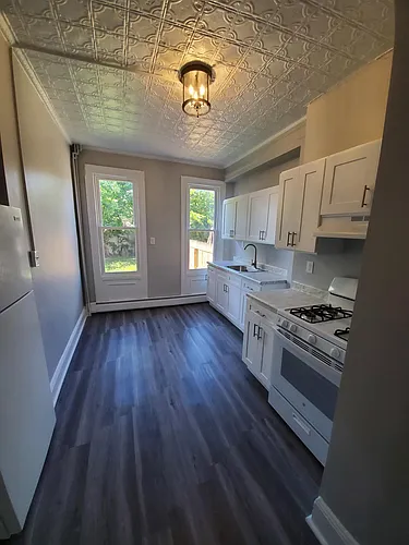 105 Hancock Ave Photo 1