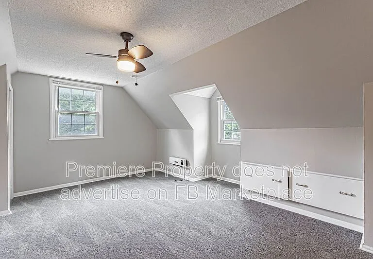 7826 Summit St — Photo 13
