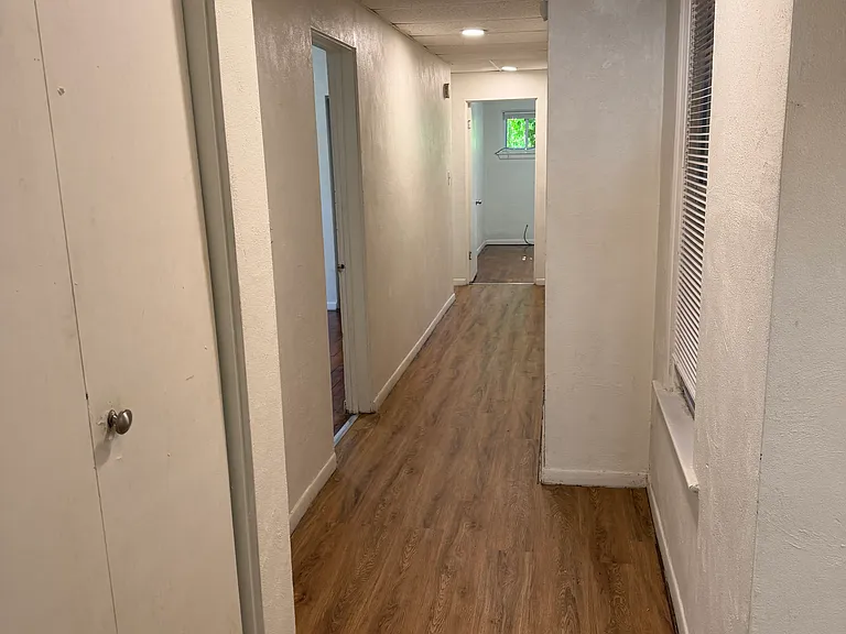 1830 E 101st St #7 — Photo 6