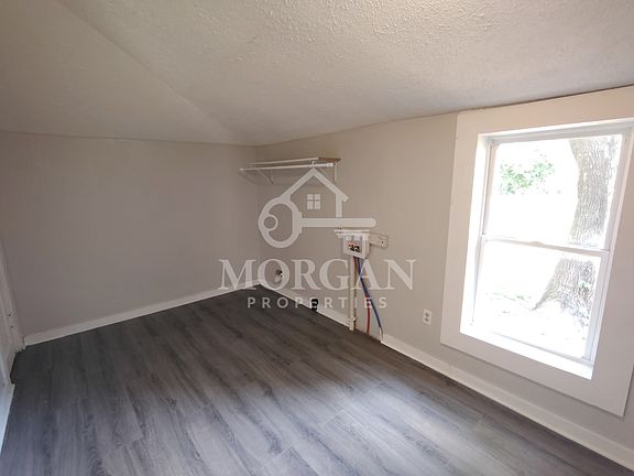 4th image of 414 Delaware St