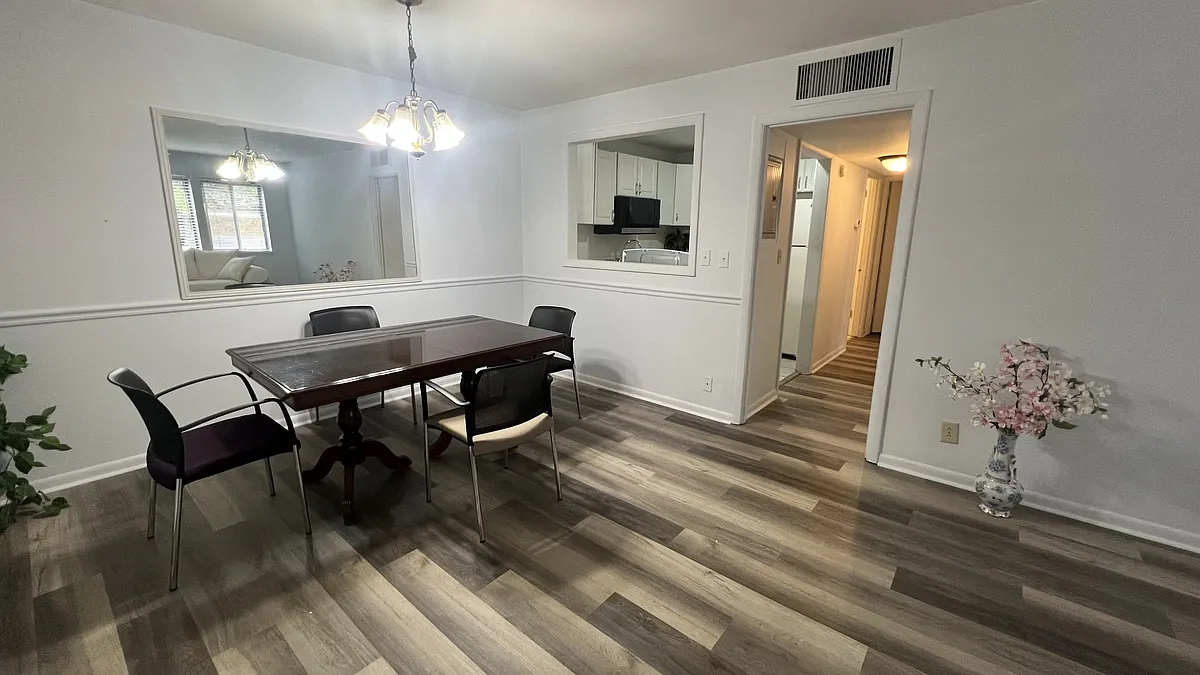 Building Photo - 3210 Orleans Dr #4