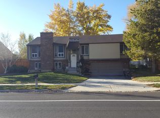 9958 S Countrywood Dr, Sandy, UT 84092