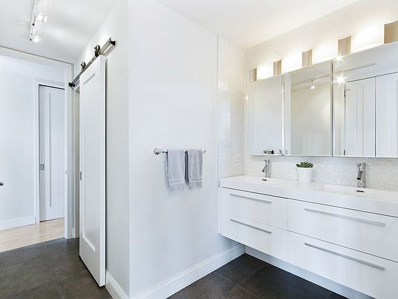 5th image of 273 Lexington Ave #20B