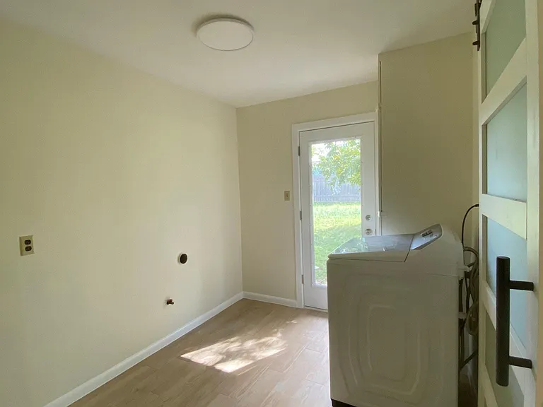 6817 Miranda Dr — Photo 10