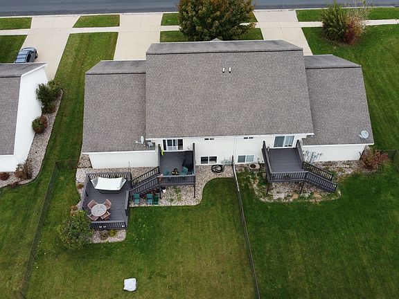 5th image of 191-193 E River Dr