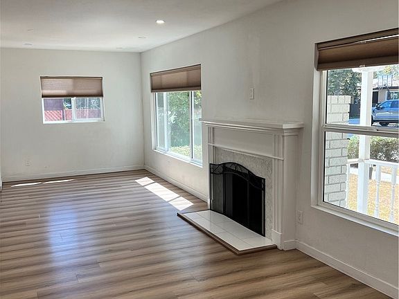 2nd image of 225 Andre St
